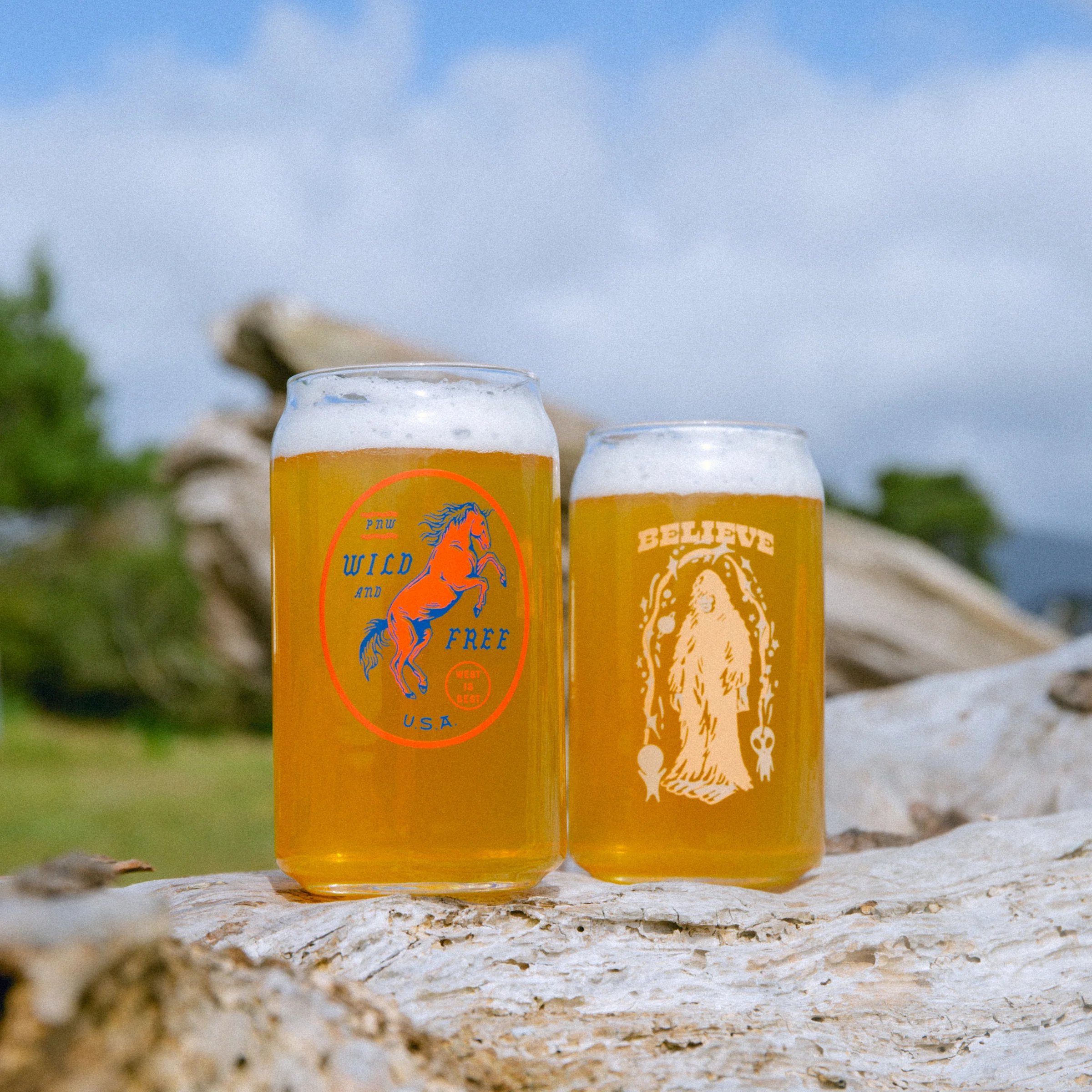 Believe Bigfoot Beer Can Glass - Image 3