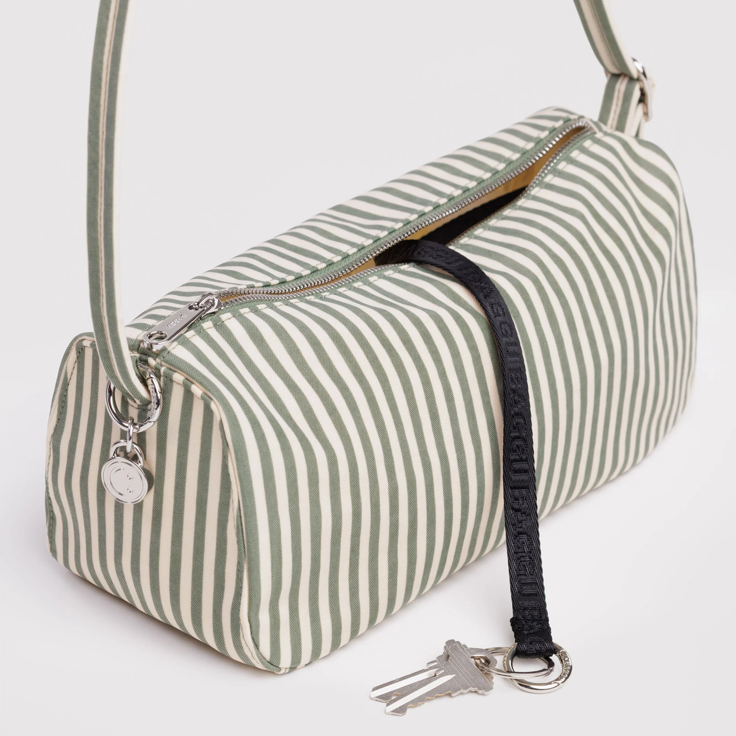 Nylon Loaf Bag - Image 31