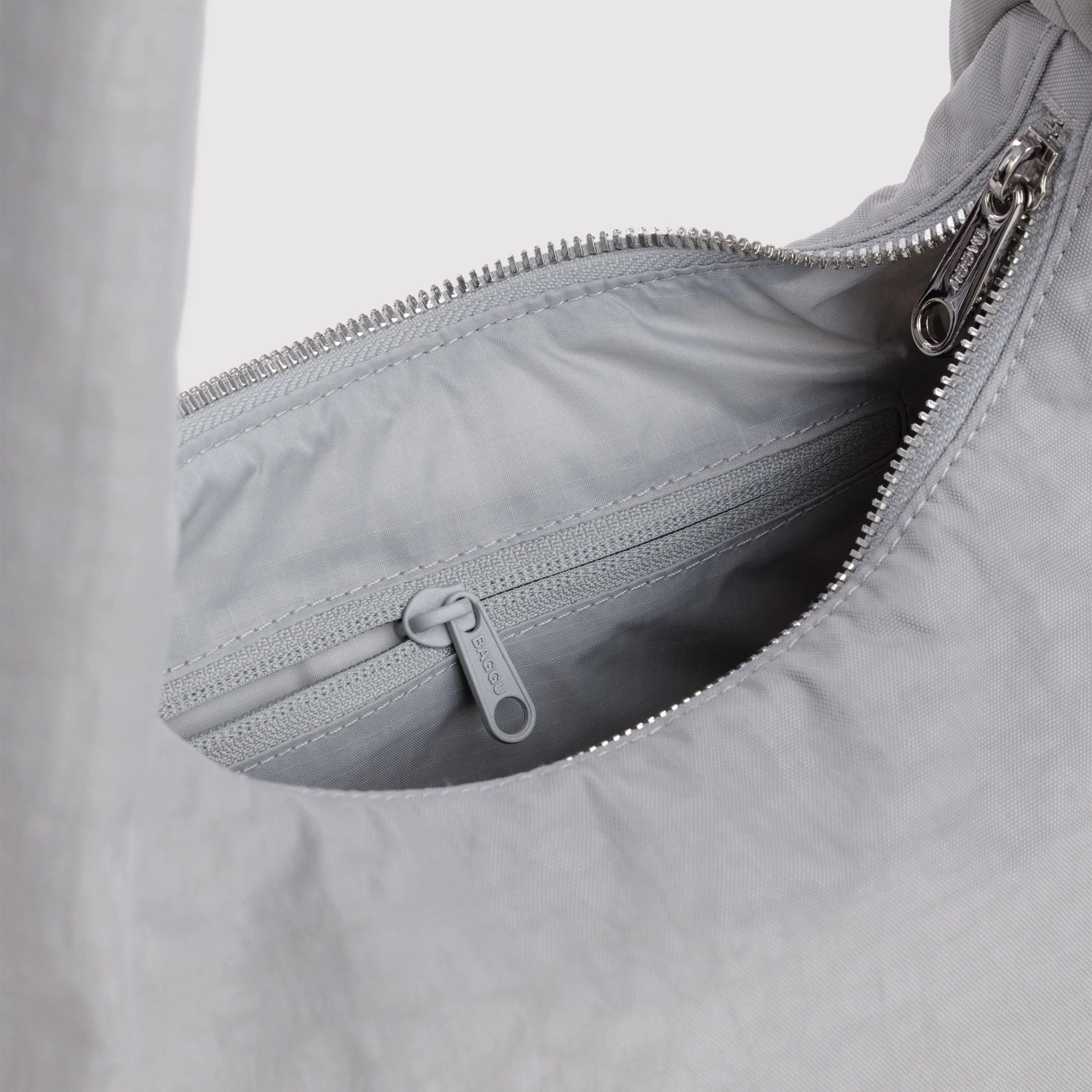 Small Nylon Meringue Bag - Image 15