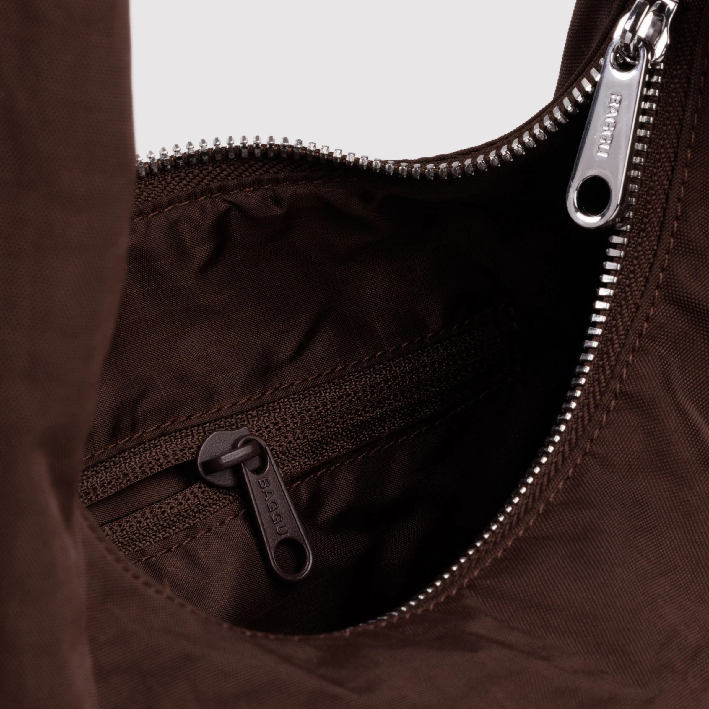 Small Nylon Meringue Bag - Image 9